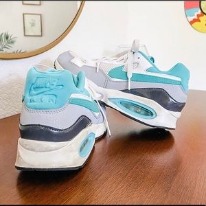 VINTAGE NIKE AIR MAXES!!!